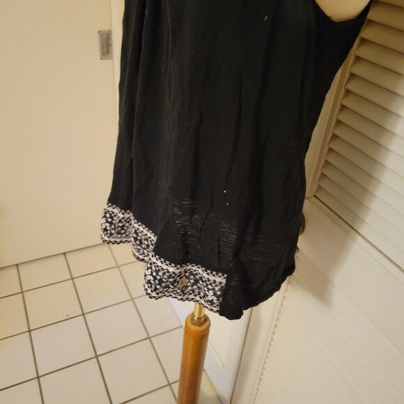 Embroidered Boho Tank Top Caslon Black White Button Back Flowy Large - Picture 3 of 6